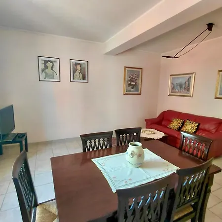 Apartment Casa Dei Nipotini Con Posto Auto Riservato Paganica